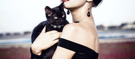Según los celtas, los gatos negros eran los mejores amigos de las brujas y se les atribuyó su mala fama