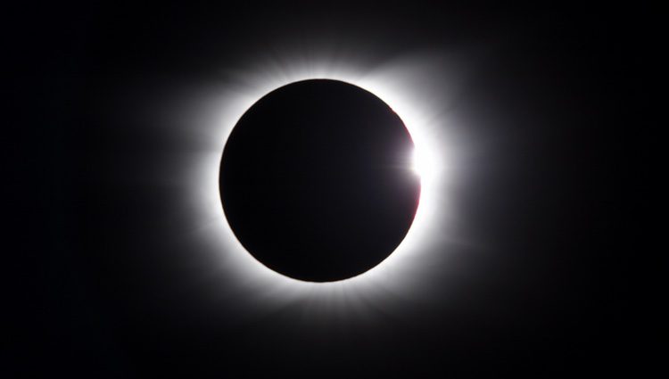 Los eclipses lunares sirven para capturar energía