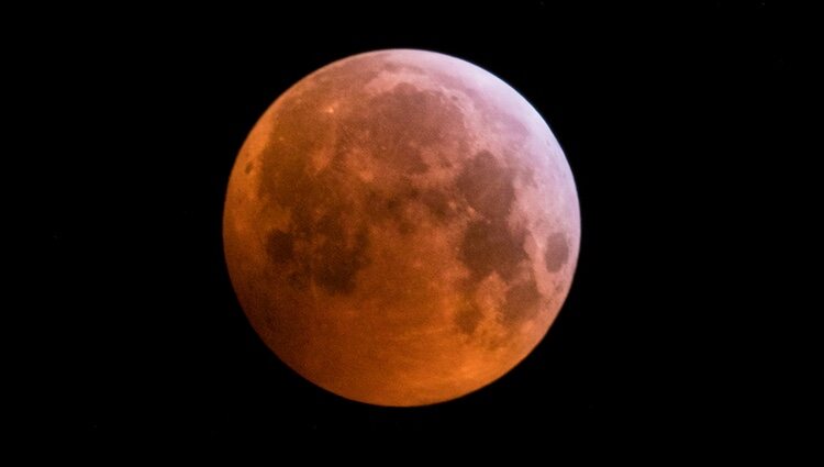 Los eclipses lunares están más relacionados con las emociones