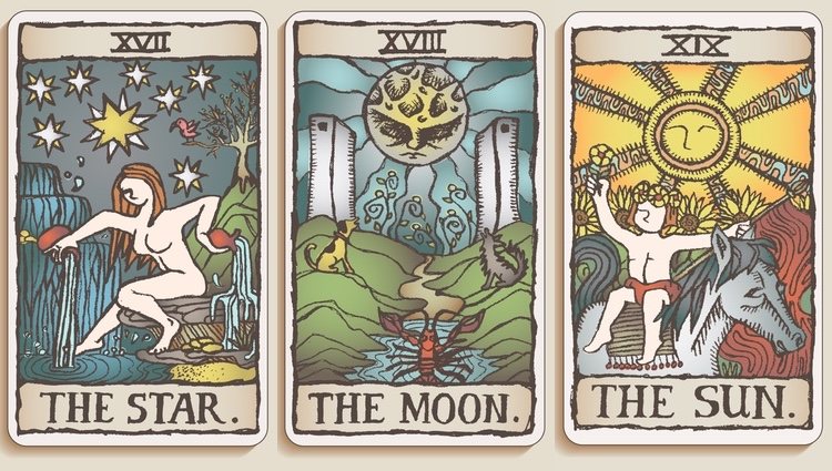 Las cartas de la estrella, la luna y el sol respectivamente