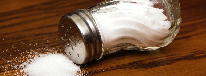 Supersticiones: ¿Cuál es el origen de que tirar la sal dé mala suerte?